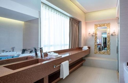 Al Qasimia Apartment | Classic Room Guest Room King Near Ittihad Park