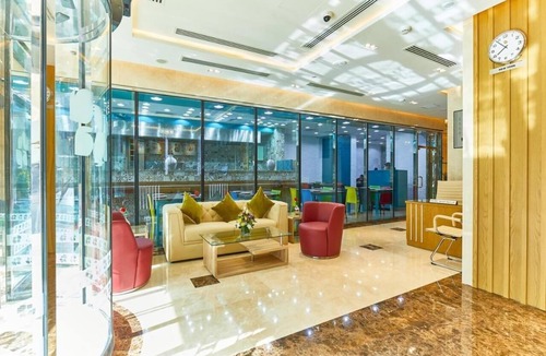 Al Barsha 1 Apartment | Classic Room Near Mall of Emirates By E R