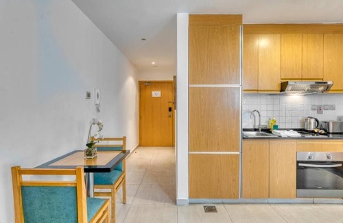 Umm Suqeim 3 Apartment | Classic Studio at Al Thanyah Street, Barsha Heights