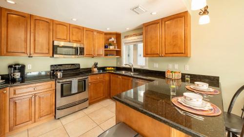 Key West Apartment | Coastline Comfort by Last Key Realty