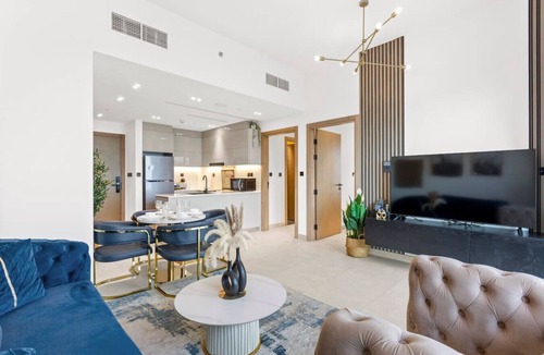 Business Bay Apartment | Comfortable 2 Bedroom in Business Bay