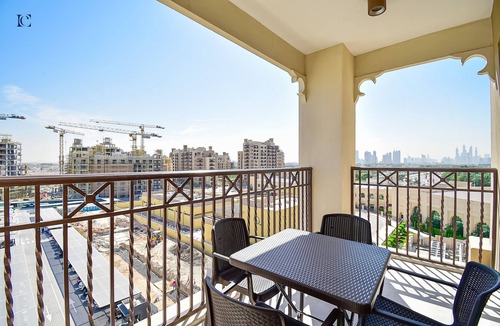 Umm Suqeim 3 Apartment | Contemporary 2BR Gem in Madinat Jumeirah - RAH