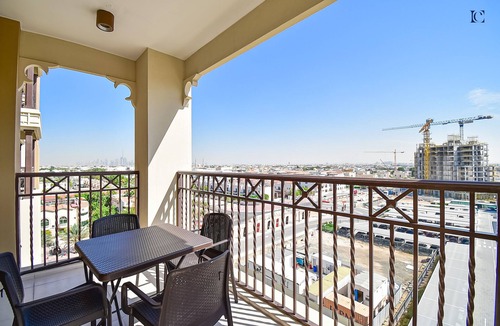 Umm Suqeim 3 Apartment | Contemporary 2BR Gem in Madinat Jumeirah - RAH