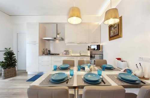 Sorrento Apartment | Cool Apartment in Sorrento Center