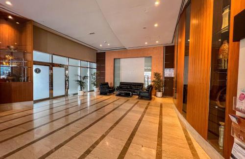Jumeirah Lake Towers Apartment | Cosmos Living Luxurious Studio Near Metro