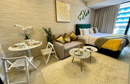Jumeirah Lake Towers Apartment | Cosmos Living Sleek and Stylish GCV2