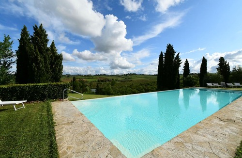 Ponte di Gabbiano Apartment | Cosy apartment for 5 people with A/C, pool, WIFI, TV and pets allowed, close to Siena