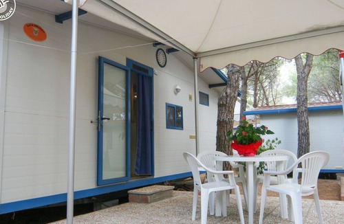 Vignola Mare House | Cosy apartment in villa for 6 people with pool, WIFI, A/C, TV and terrace