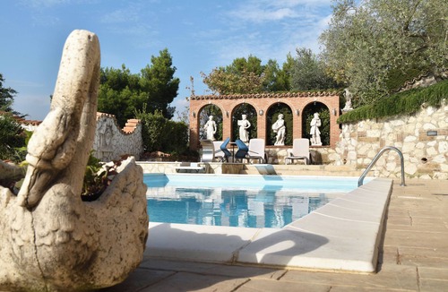 Cervino Bed & Breakfast | Country House Isola Verde con 3 Camere da letto doppie, Wi-Fi e Piscina Esterna