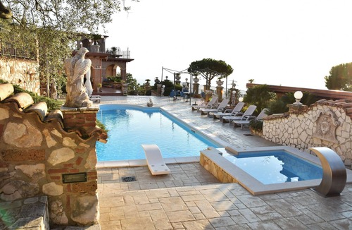 Cervino Bed & Breakfast | Country House Isola Verde con 3 Camere da letto doppie, Wi-Fi e Piscina Esterna
