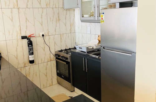 Al Majaz Apartment | Cozy 1-bedroom apartment in lovely Sharjah with WiFi, AC, fitness room