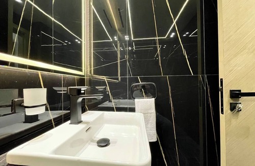 Jumeirah Village Apartment | Cozy 1-bedroom apartment in awesome Dubai with WiFi, AC, fitness room