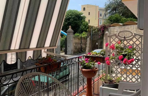 Portici Apartment | Cozy apartment - central within walking distance of Naples