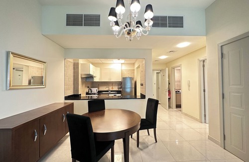 Nad Al Sheba Apartment | Cozy apartment with 1 bedroom and WiFi, in vibrant Dubai- Meydan