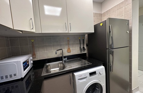Nad Al Sheba Apartment | Cozy apartment with 1 bedroom and WiFi, in vibrant Dubai- Meydan