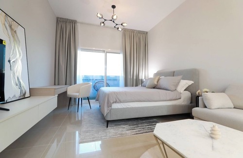 Al Quoz Apartment | Cozy apartment with AC and WiFi in enjoyable Dubai