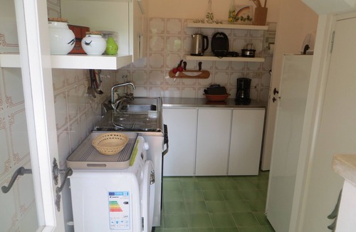 Anacapri House | Cozy cottage surrounded by a typical Capri garden. 10 min from the Blue Grotto.