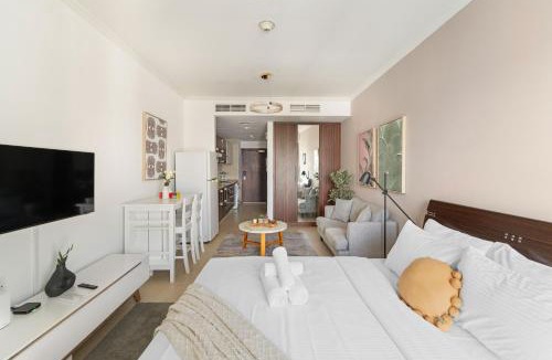 Jumeirah Lake Towers Apartment | Cozy Studio in JLT