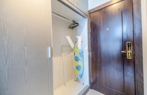Jumeira 3 Apartment | Cozy Studio with City View