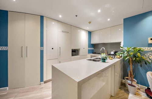 Jadaf Apartment | Cozy Waterfront Stay with Balcony, Kitchen & Smart TV
