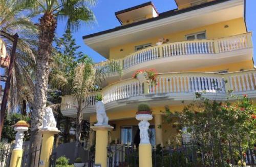 Gizzeria Hotel | Cridda Hotel & Restaurant