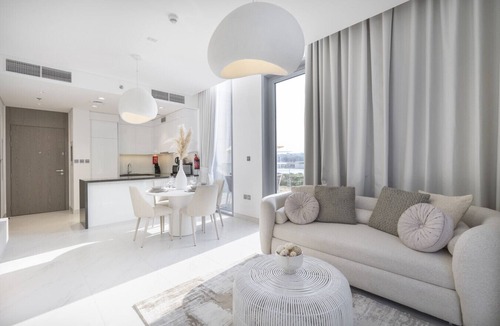 Dubai Apartment | Crystal water lagoon living in District One