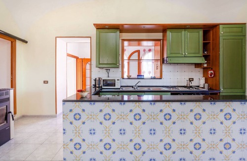 Procida Apartment | Da Procida 97 - Two Bedroom Apartment, Sleeps 5