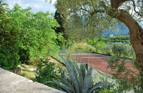 Tocco da Casauria Apartment | Dante/Pino - Two Bedroom Apartment, Sleeps 6