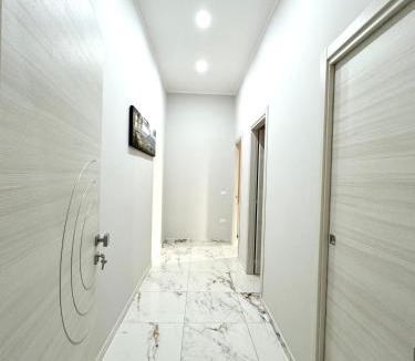 Naples House | Dell orma del vesuvio