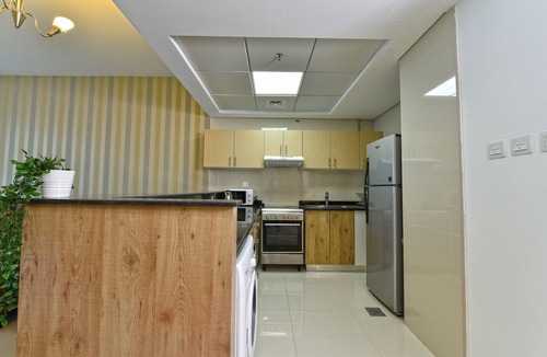 Dubai Marina Apartment | Deluxe 2 bedroom apartment with full marina view