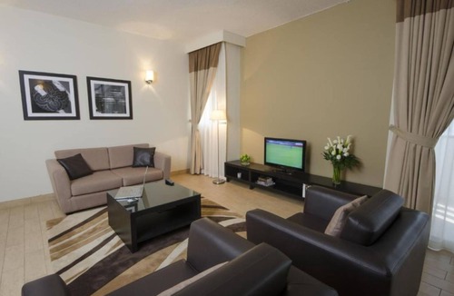 Trade Center Apartment | Deluxe 2BR Near World Trade Center Dubai