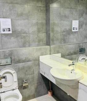 Business Bay Apartment | Deluxe Homestay Oval Tower, Business Bay