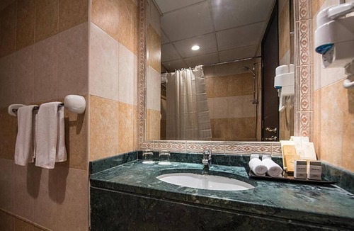Trade Center Apartment | Deluxe King Room Near To DIFC Metro