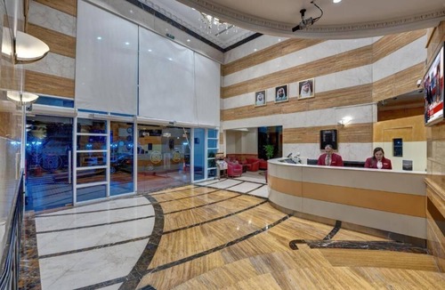 Trade Center House | Deluxe King Room Walk from DIFC Metro Station