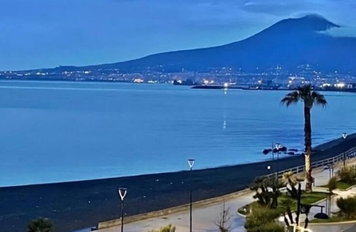 Mount Vesuvius - Pompei Apartment | Dimora Fortunata cozy apartment with kitchen