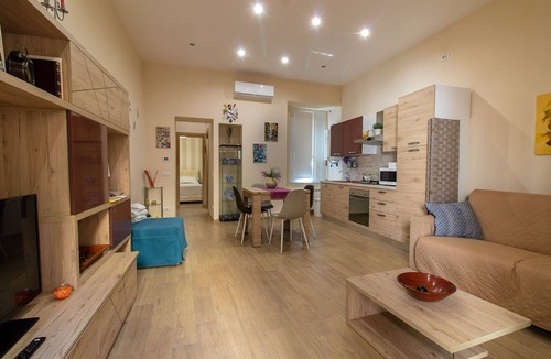 Historical Center House | Domus Campanile holiday home