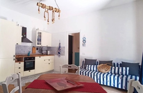 Licola Apartment | Domus Januarius - Apartment Pozzuoli (NA) 2ndp. 200 m from the sea