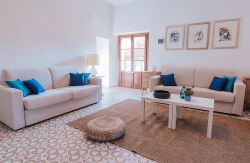 Puliciano House | DONNA LAURA - Holiday Home