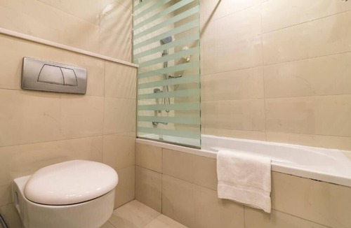 Al Barsha 1 Apartment | Double Room Near Mall of Emirates By E R