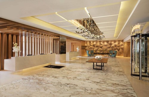 Dubai Marina Hotel | DoubleTree by Hilton Dubai Jumeirah Beach