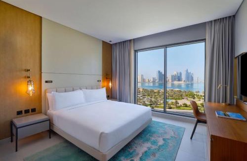 Al Majaz Hotel | DoubleTree by Hilton Sharjah Waterfront Hotel And Residences