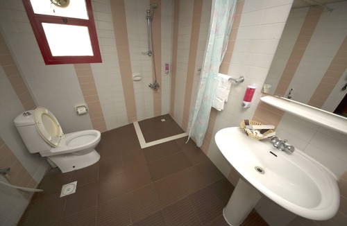 Al Sabkha Hotel | Downtown Hotel