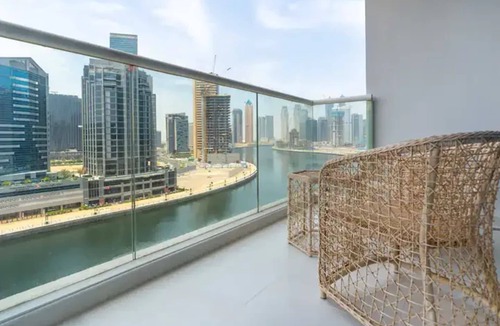 Downtown Dubai Apartment | Dream Inn - 2BR Apartment in Business Bay with canal view