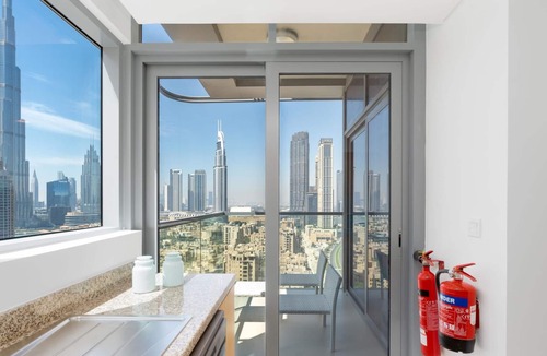 Downtown Dubai Apartment | Dream Inn - Premium Apartment with Burj Khalifa viewn