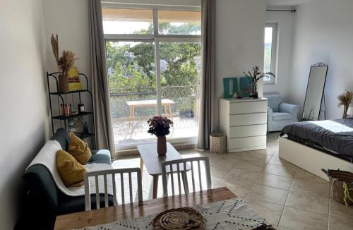Motor City Apartment | Dubai Green Oasis Retreat