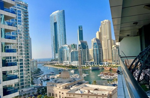 Jumeirah Lake Towers Apartment | Dubai Marina 1BR | Near Metro | Balcony & Pool