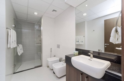 Dubai Marina Apartment | Dubai Marina Waterfront Condo Steps from the Beach
