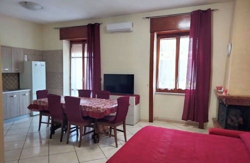 Naples Apartment | East Naples vacation home near palavesuvio, 6 km from center