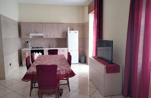 Naples Apartment | East Naples vacation home near palavesuvio, 6 km from center