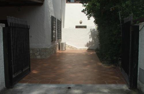 Colonia Elena House | Edvige' S House in Residence